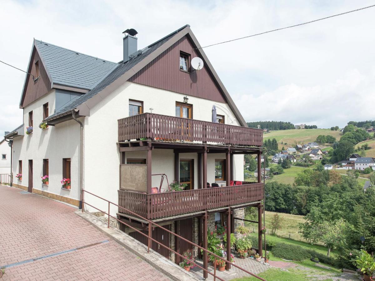 Cozy Apartment In Ore Mountains With Balcony Breitenbrunn  Zimmer foto