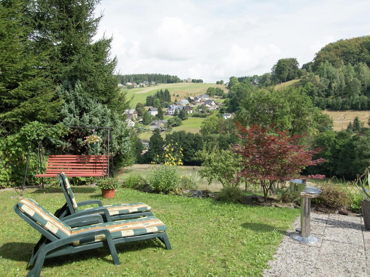 Cozy Apartment In Ore Mountains With Balcony Breitenbrunn  Zimmer foto