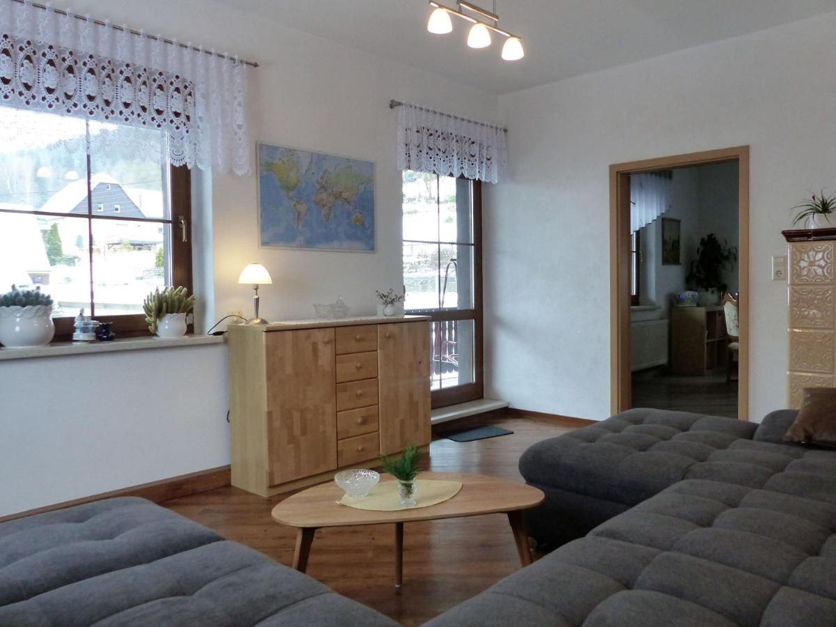 Cozy Apartment In Ore Mountains With Balcony Breitenbrunn  Zimmer foto