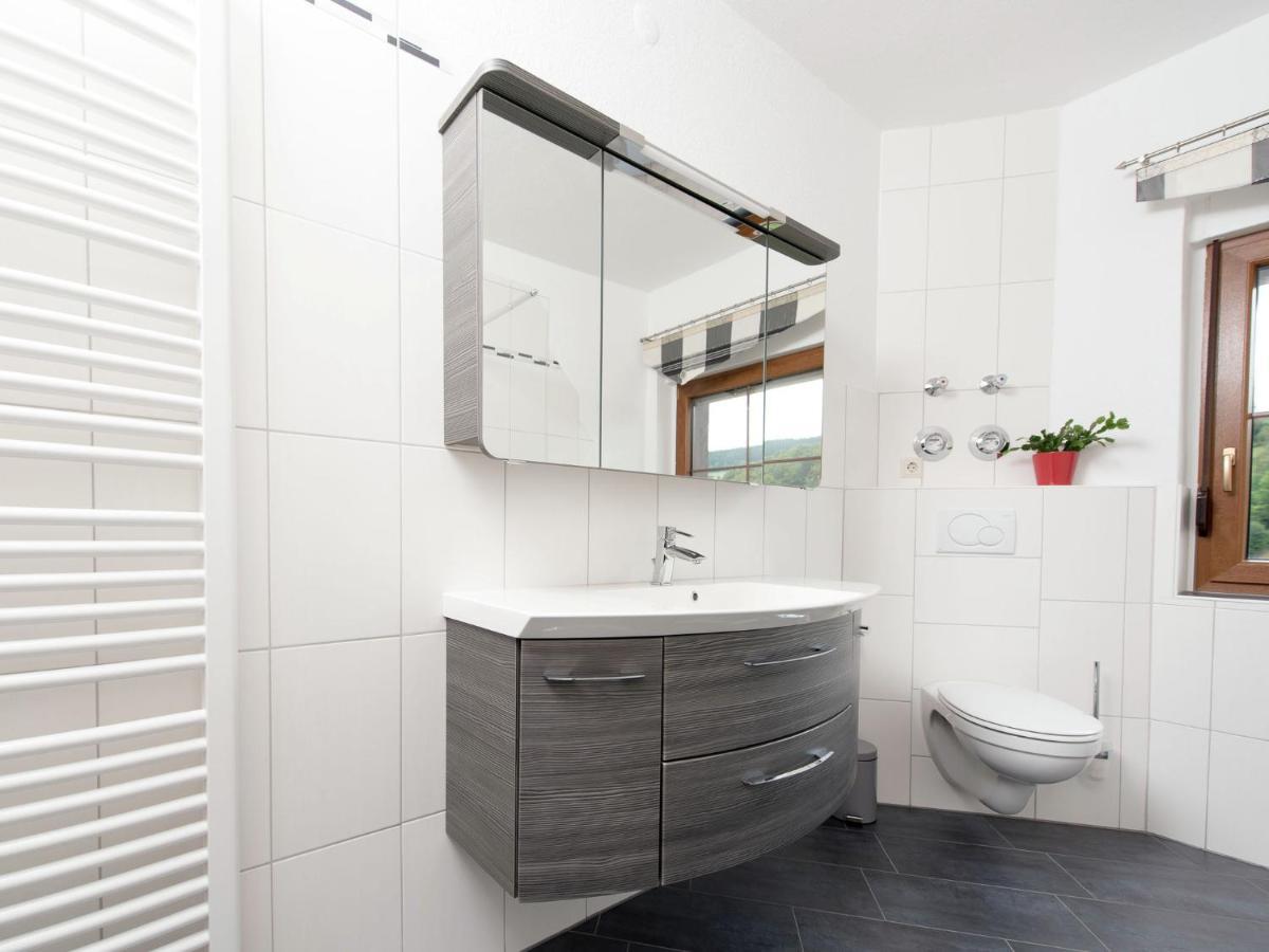 Cozy Apartment In Ore Mountains With Balcony Breitenbrunn  Zimmer foto