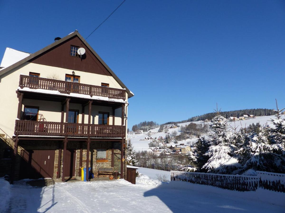 Cozy Apartment In Ore Mountains With Balcony Breitenbrunn  Zimmer foto